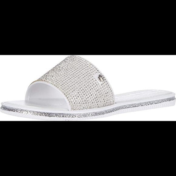 Juicy Couture Yippy slides - Picture 2 of 3